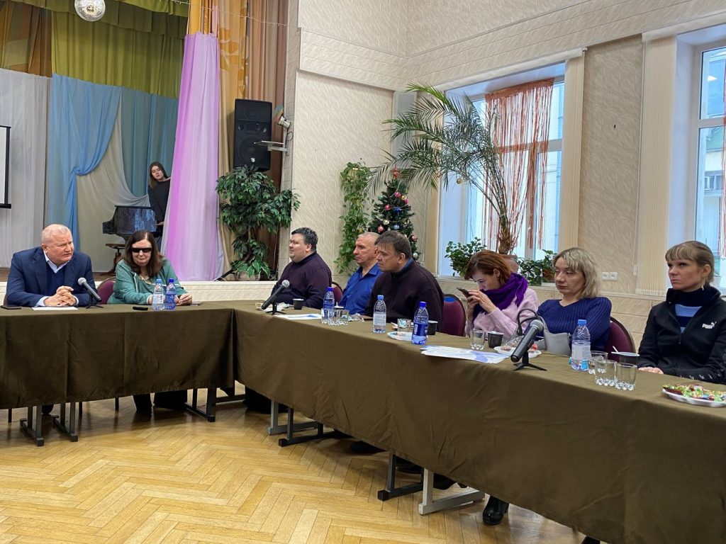На фото: встреча общественных корреспондентов ВОС с руководством ИПТК «Логосвос»

