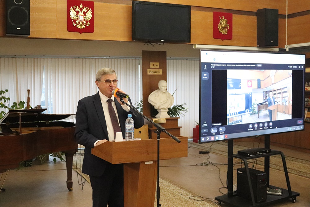 Выступление заместителя Комитета по образованию Государственной Думы РФ Олега Смолина