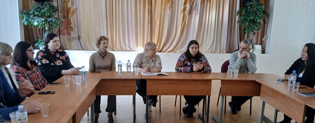 На фото рабочая встреча представителей "Логосвос" и РГБС
